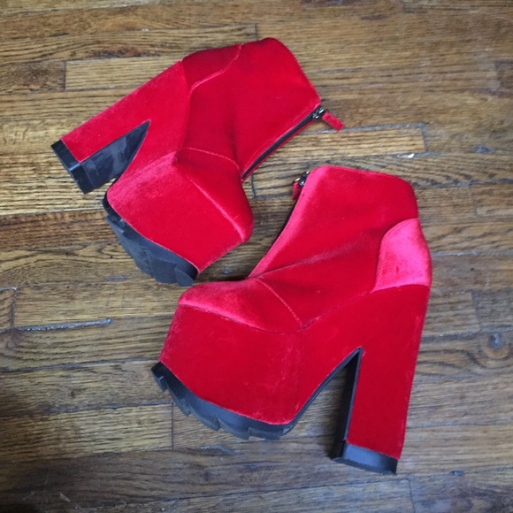 YRU Shoes - YRU Nightmare Velvet Platform Boots